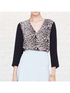 𝅺Club Monaco Silk Leopard Print Raglan V Neck 3/4 Length Sleeve Blouse Size S
